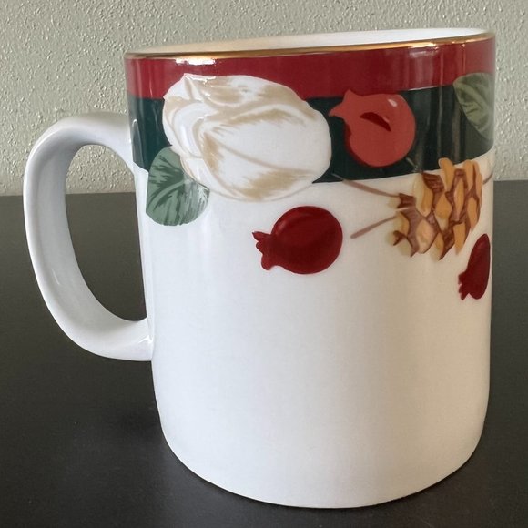 Set of 3 FAIRFIELD Magnolia Blossoms and Pine Cones Fine China Mugs - Picture 6 of 10